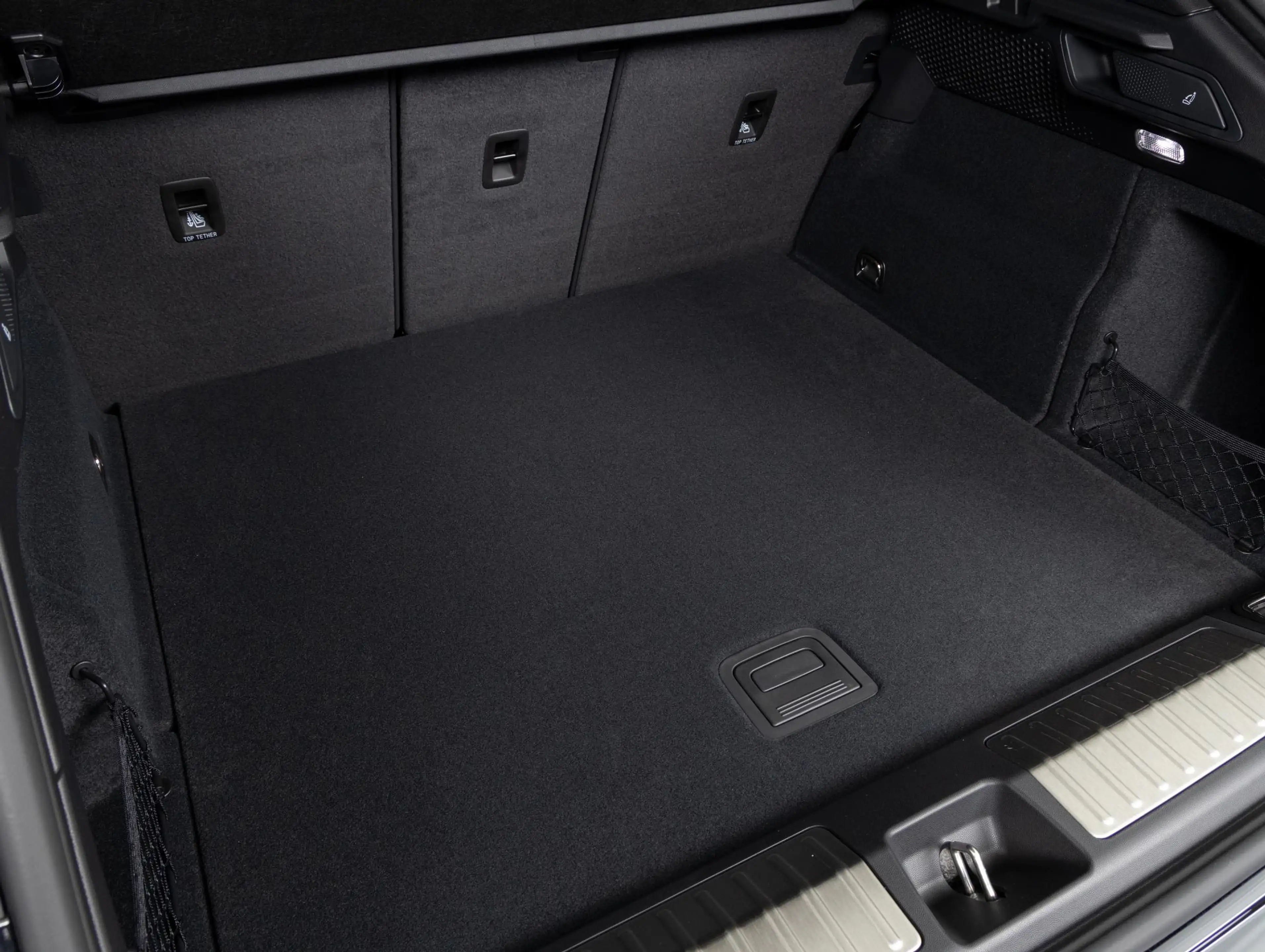 Porsche Macan — photo 33