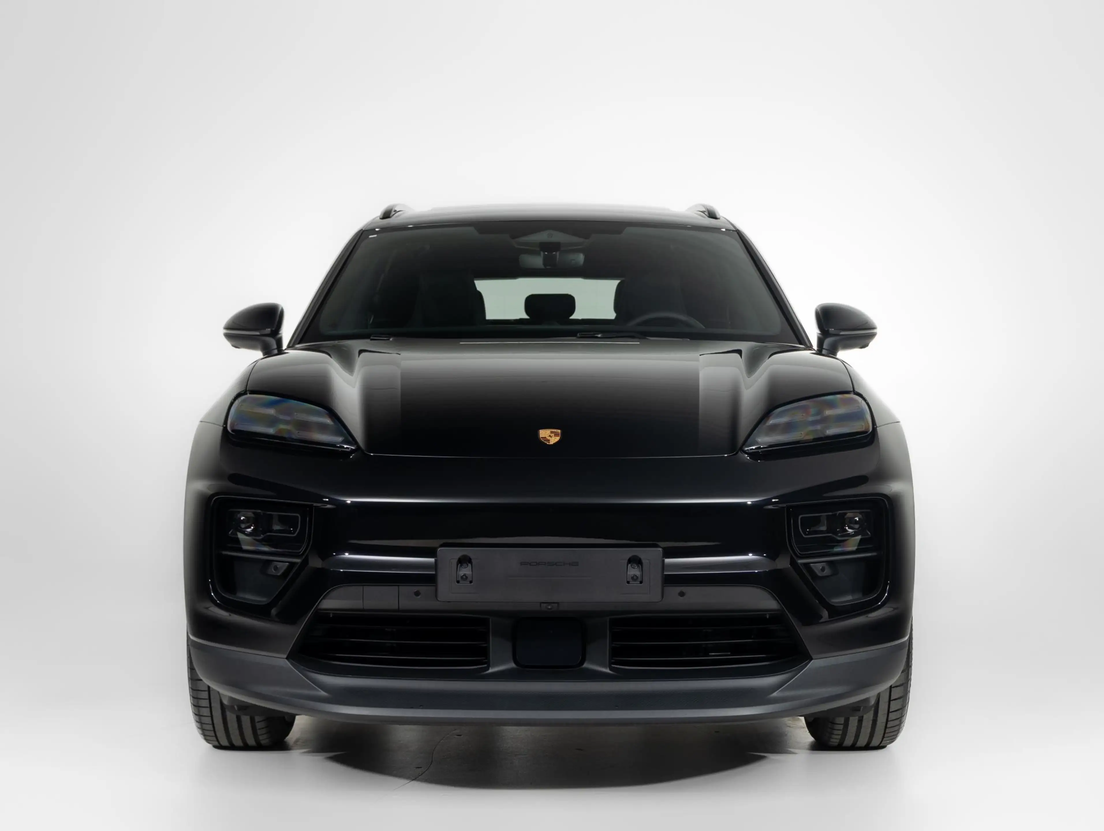 Porsche Macan — photo 16