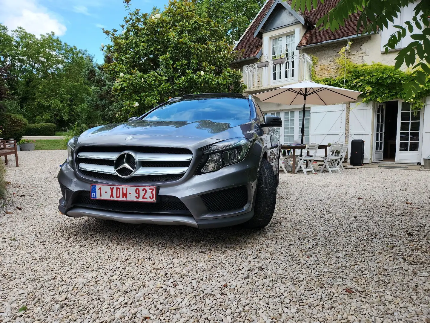 Mercedes-Benz GLA 200 amg intérieur/ extérieur Grijs - 1