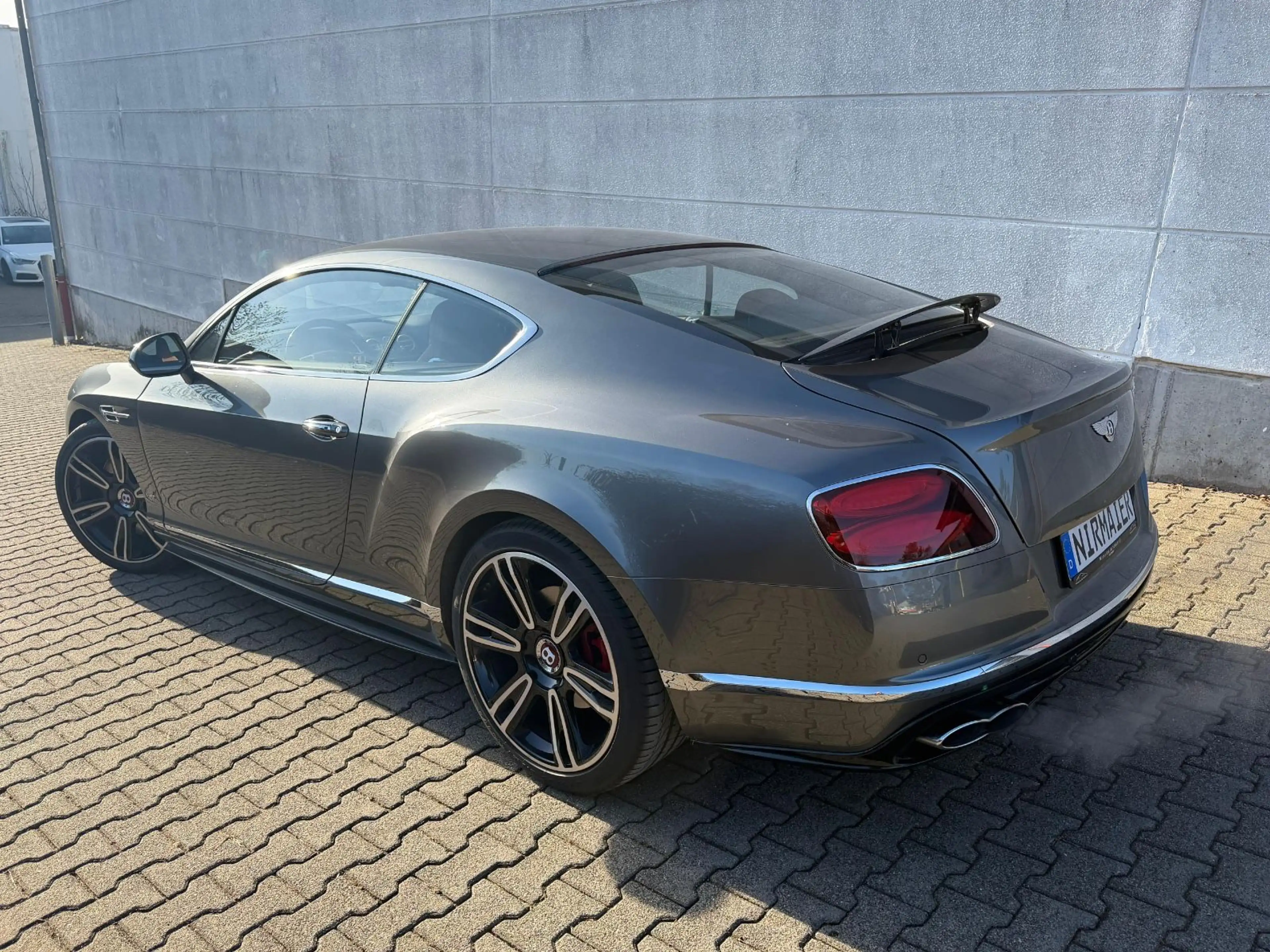 Bentley Continental GT CONTINENTAL GT 4.0 V8 S 4WD AKRAPOVIC — photo 4