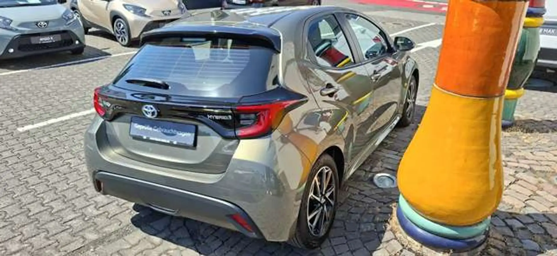 Toyota Yaris Yaris Hybrid 1.5 VVT-i Team Deutschland Bronze - 2