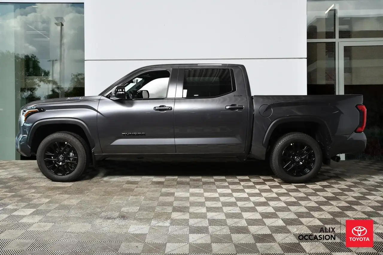 Toyota Tundra снимка Toyota Tundra