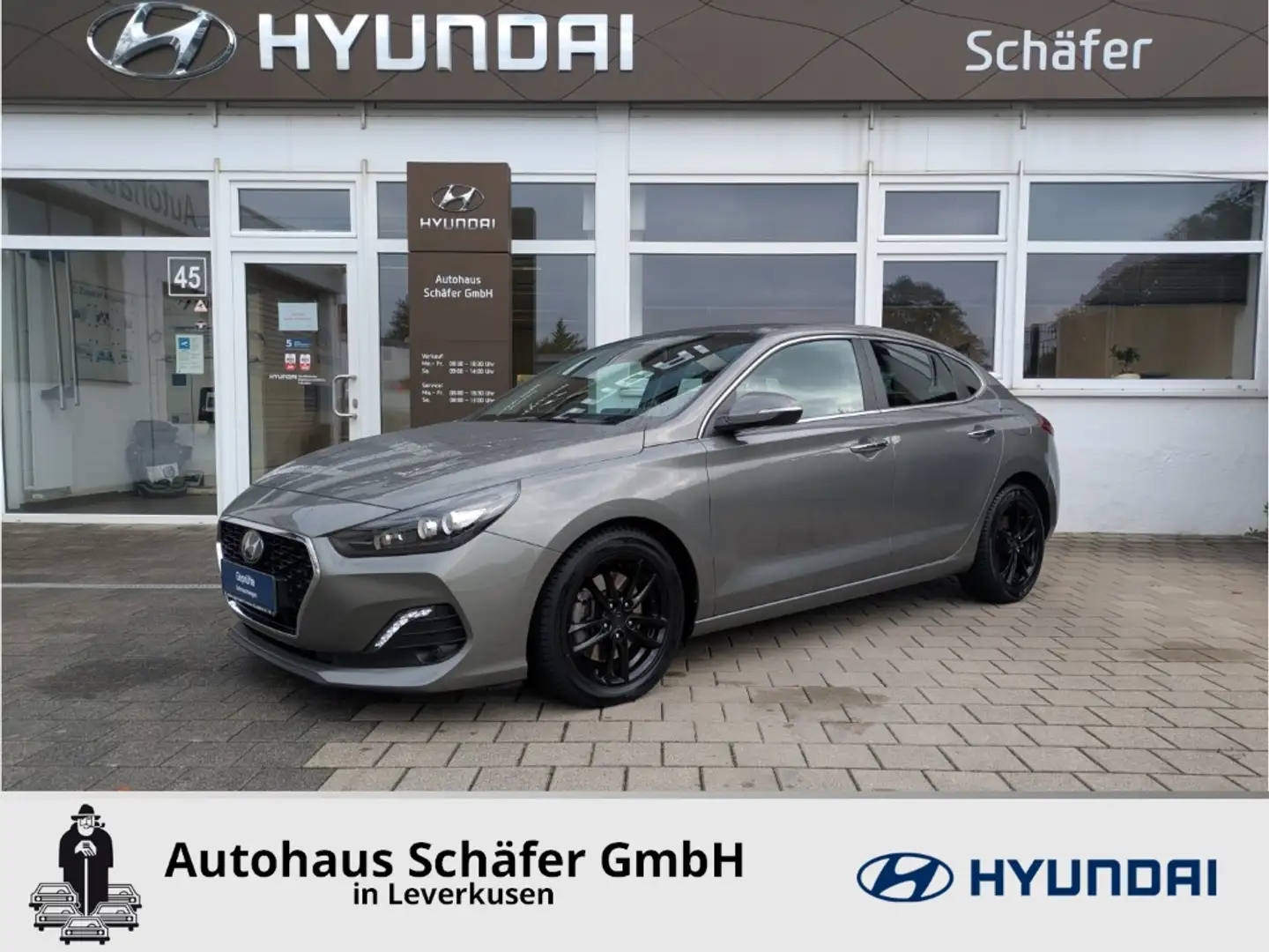 Hyundai i30 Premium El. Panodach LenkradHZG SHZ Navi Leder Kli Grau - 1