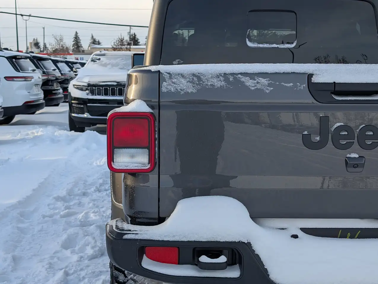 Jeep Gladiator снимка Jeep Gladiator