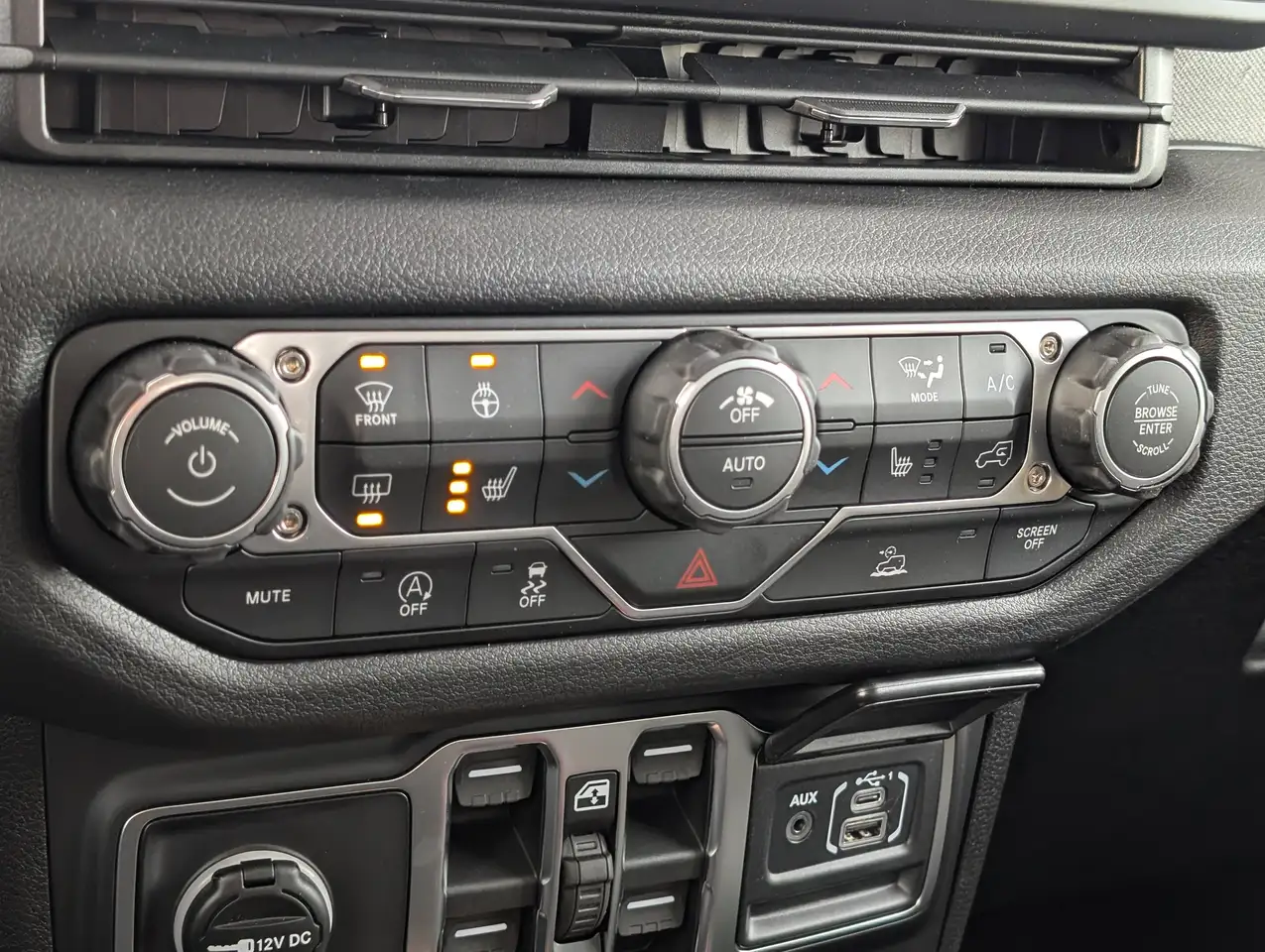 Jeep Gladiator снимка Jeep Gladiator