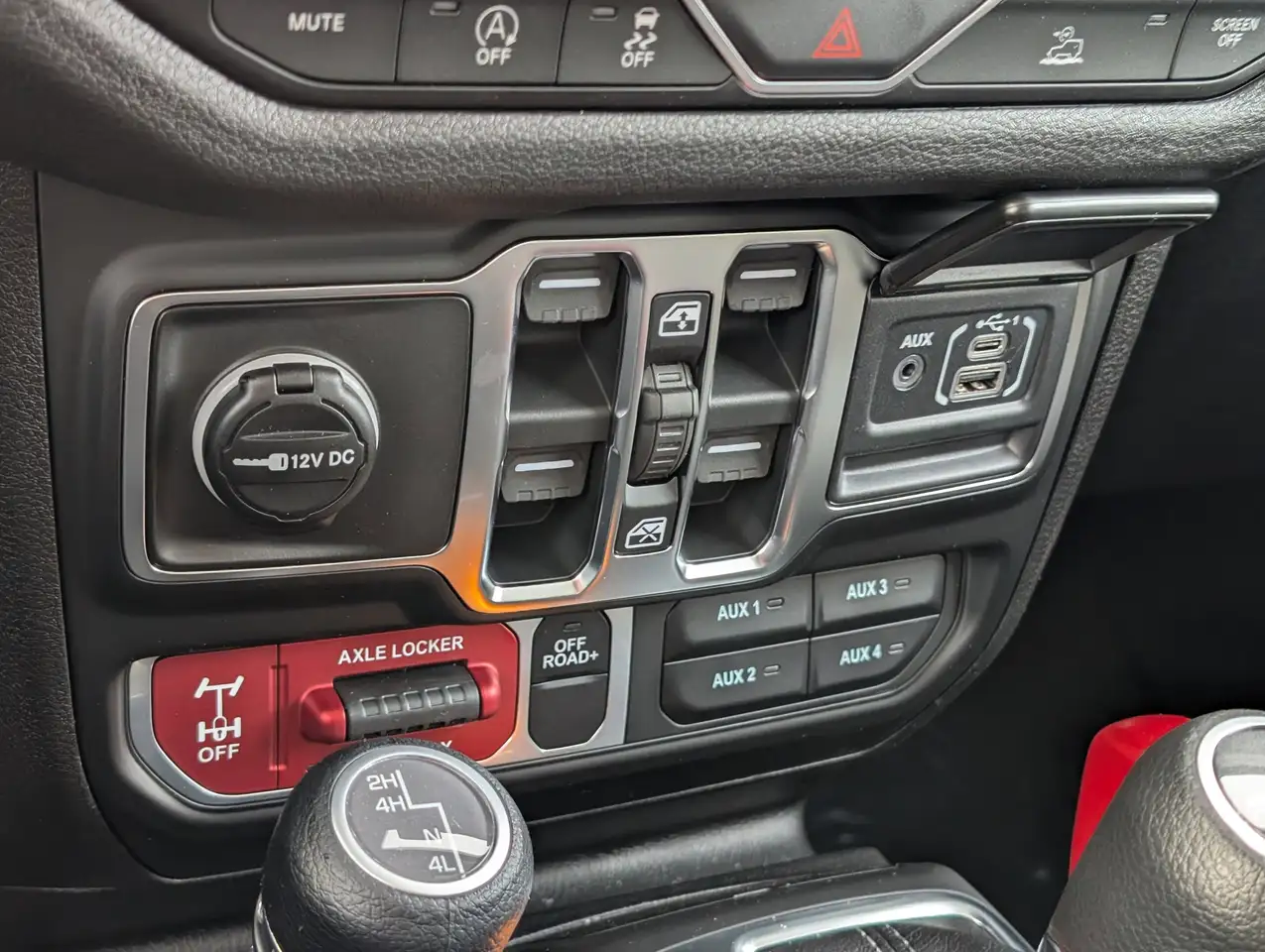 Jeep Gladiator снимка Jeep Gladiator