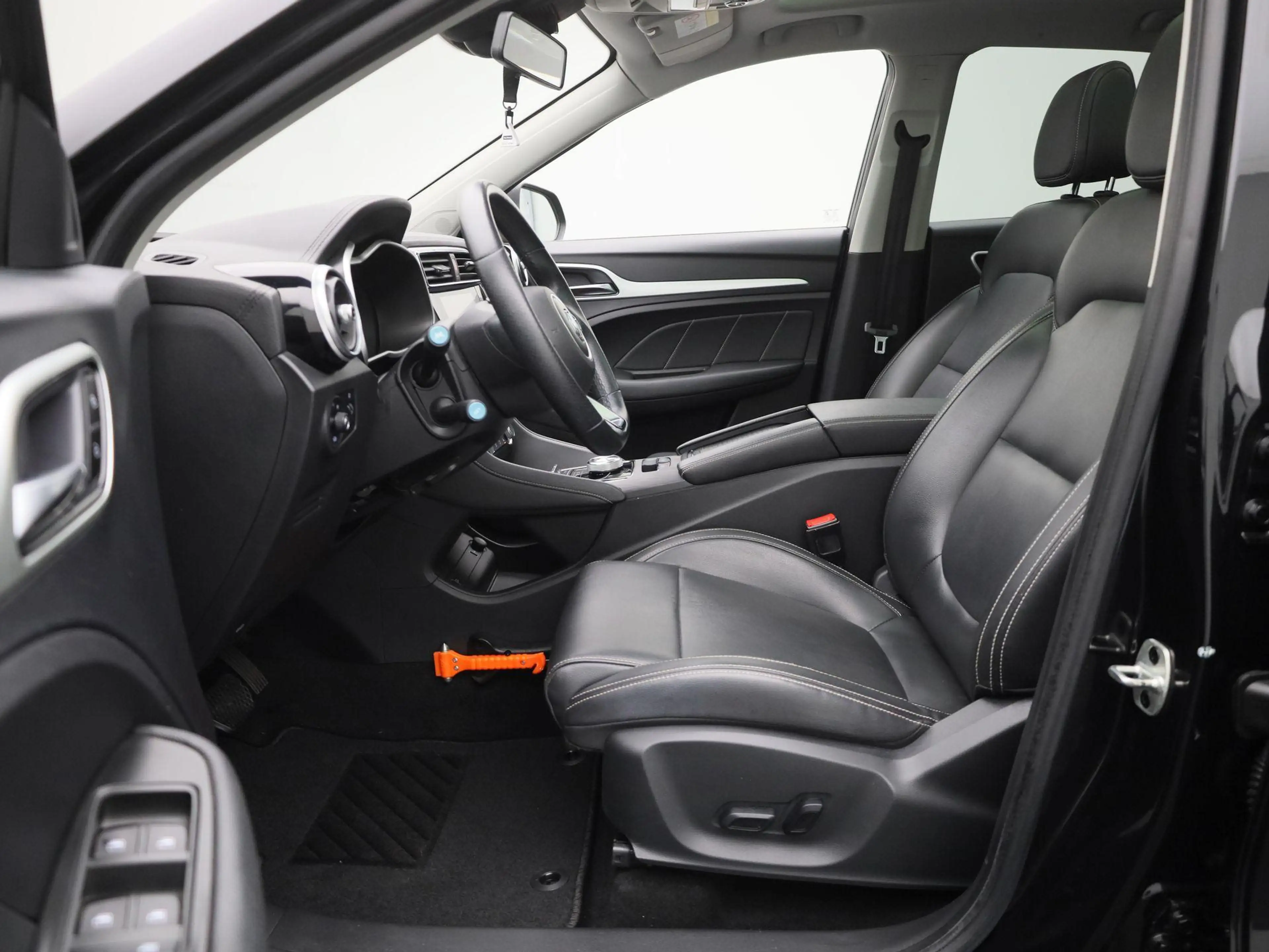MG ZS MG EV Luxury 45 kWh CAMERA | PANO | NAVI | LEDER — photo 11