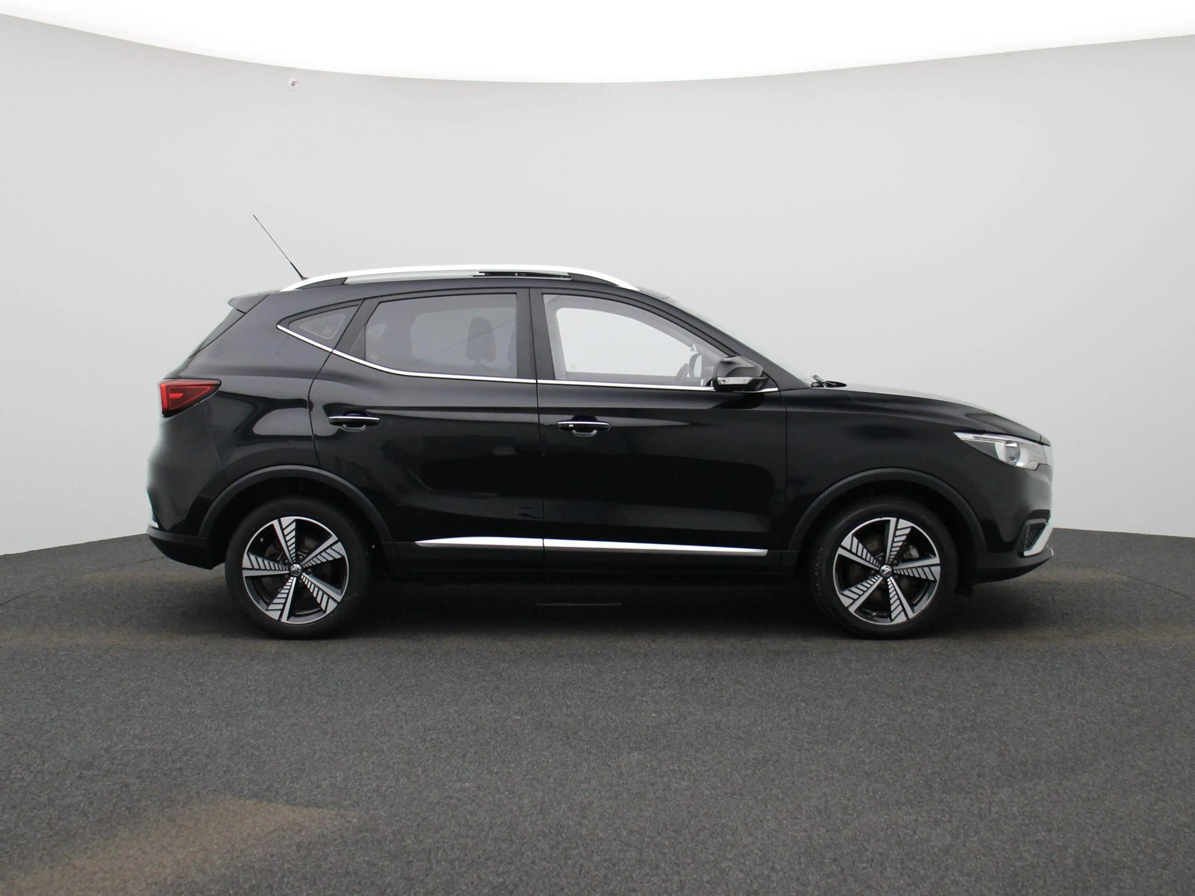 MG ZS MG EV Luxury 45 kWh CAMERA | PANO | NAVI | LEDER — photo 6