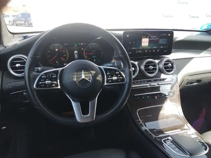 Mercedes-Benz GLC 2022, foto 6