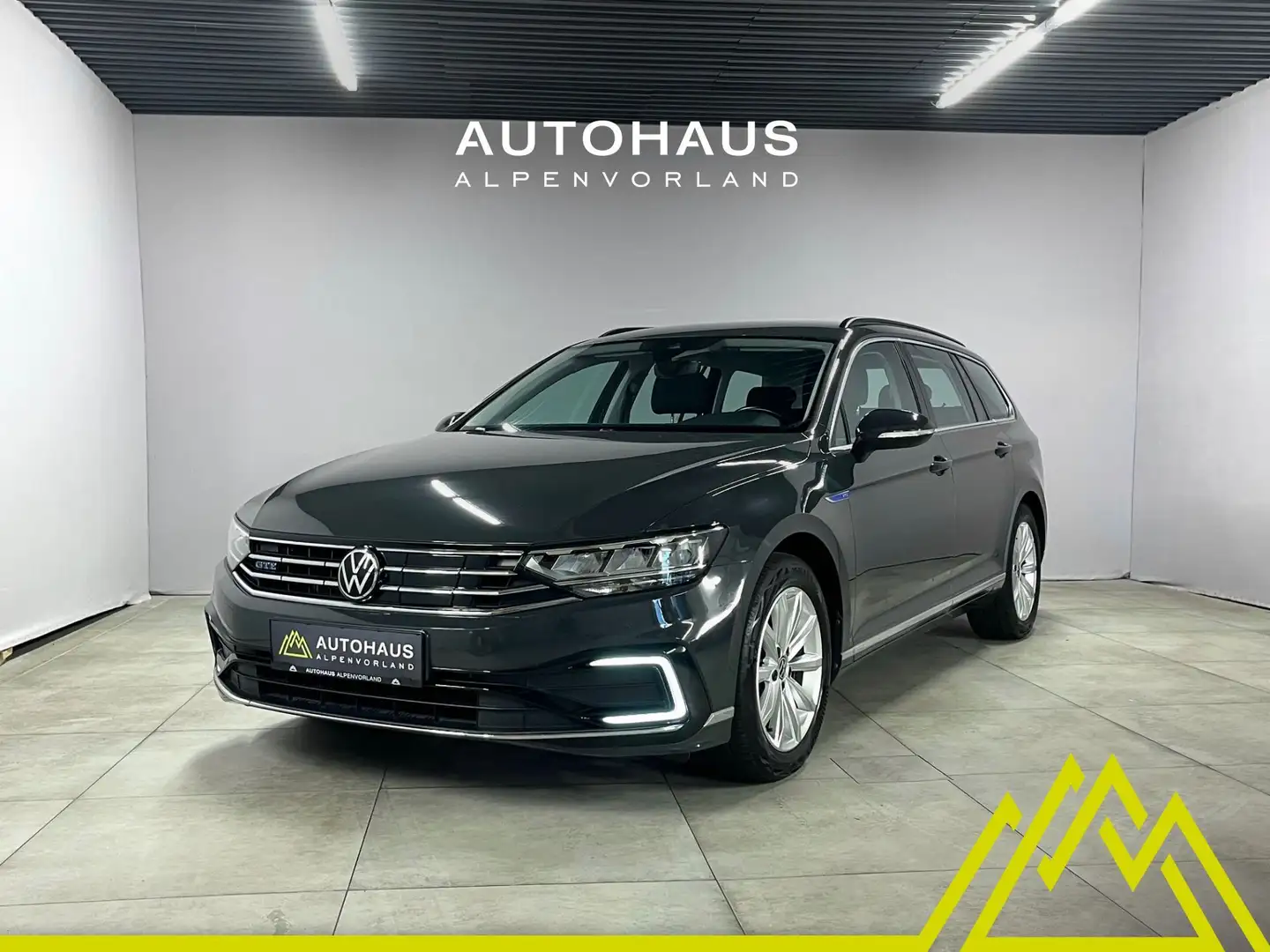 Volkswagen Passat Variant GTE 1,4 TSI PHEV DSG ***ACC | Standheizung*** Silber - 1