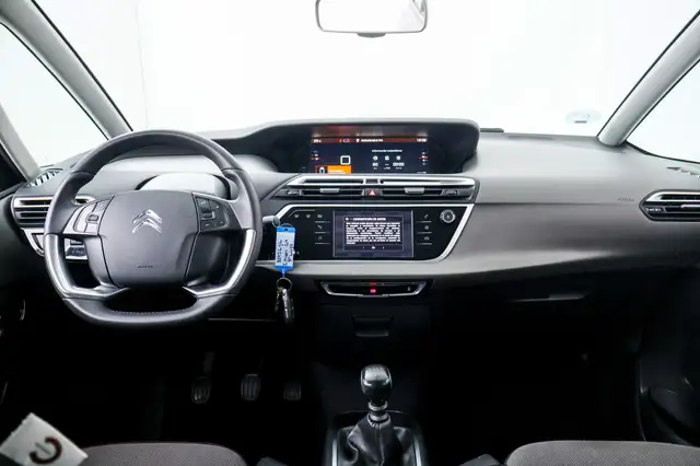 Citroen Spacetourer view 13