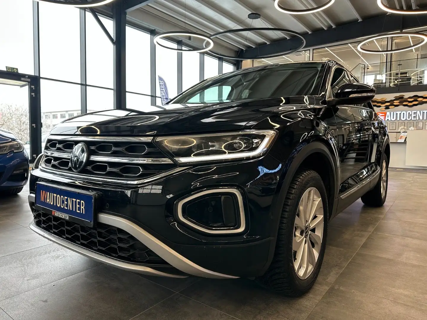 Volkswagen T-Roc Style *1. Hand*Klima*SHZ*AppConnect*DAB*BT Noir - 2