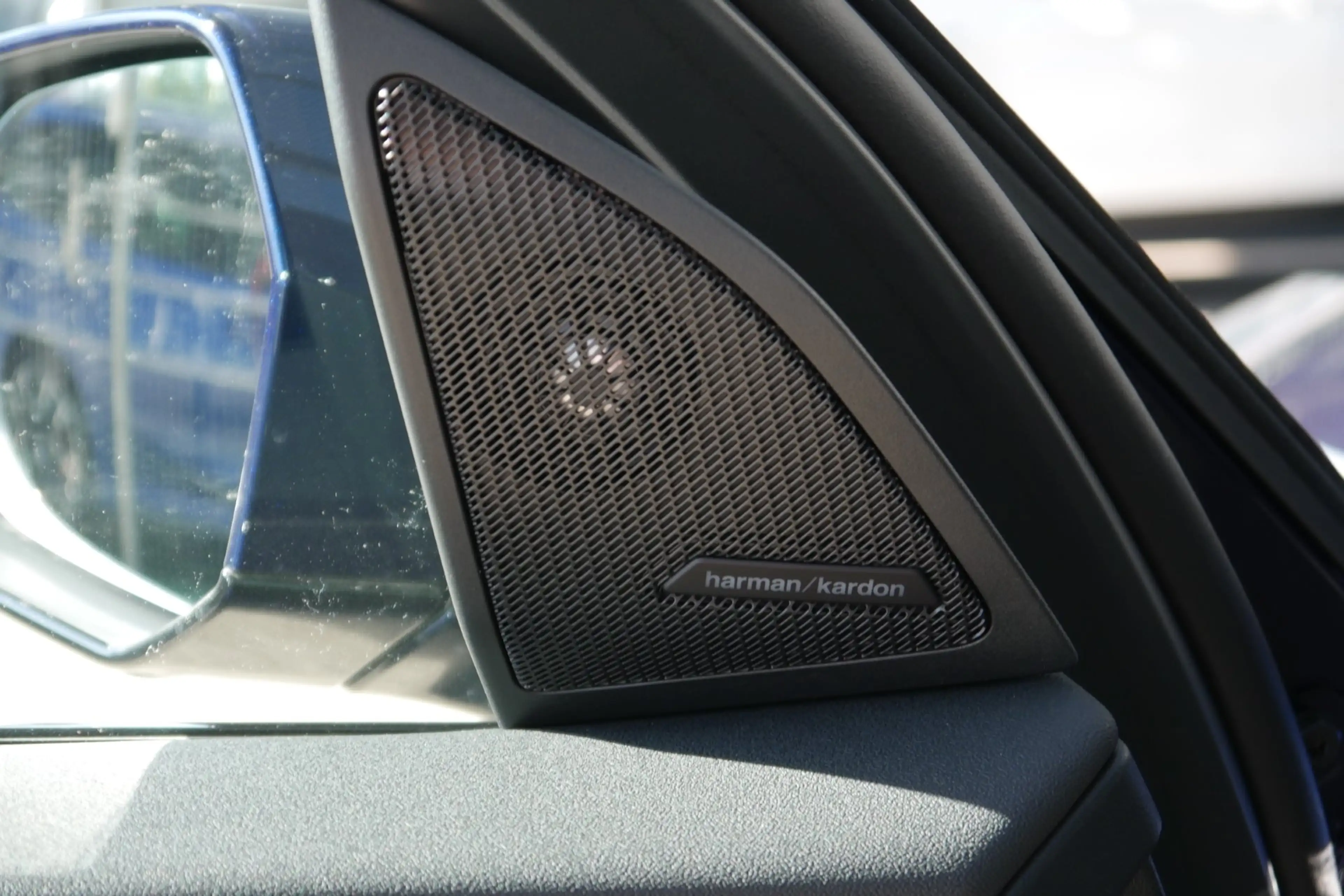 BMW X3 30e xDrive *M-Paket Pro/AHK/Harman Kardon/Innovationspaket/Sitzlüftung/DA-Prof./360°/Adapt. LED* — photo 9