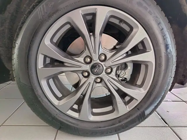 Ford Kuga view 4