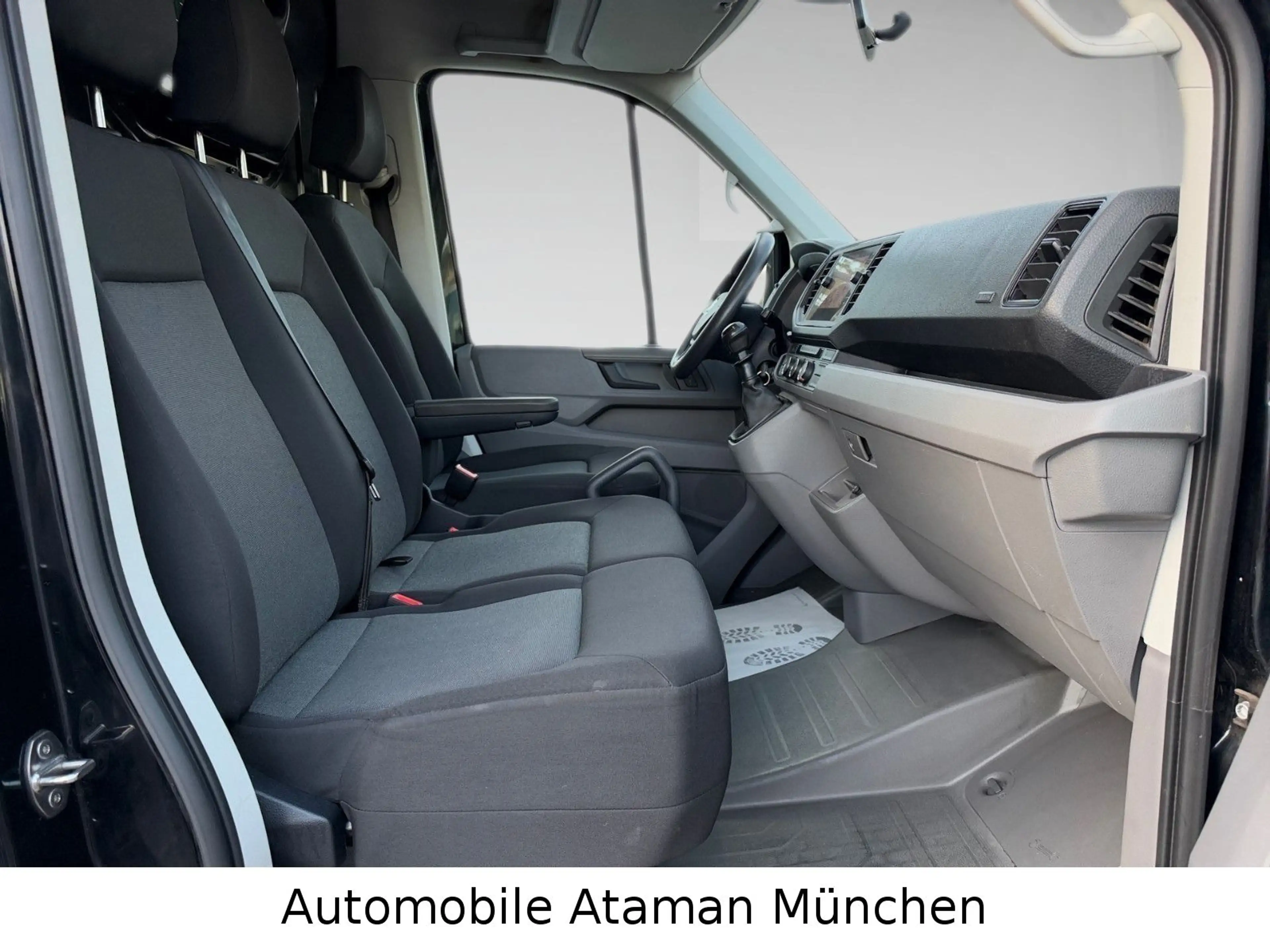 Volkswagen Crafter 2.0 TDI mittellang verglast Klima, Navi — photo 9