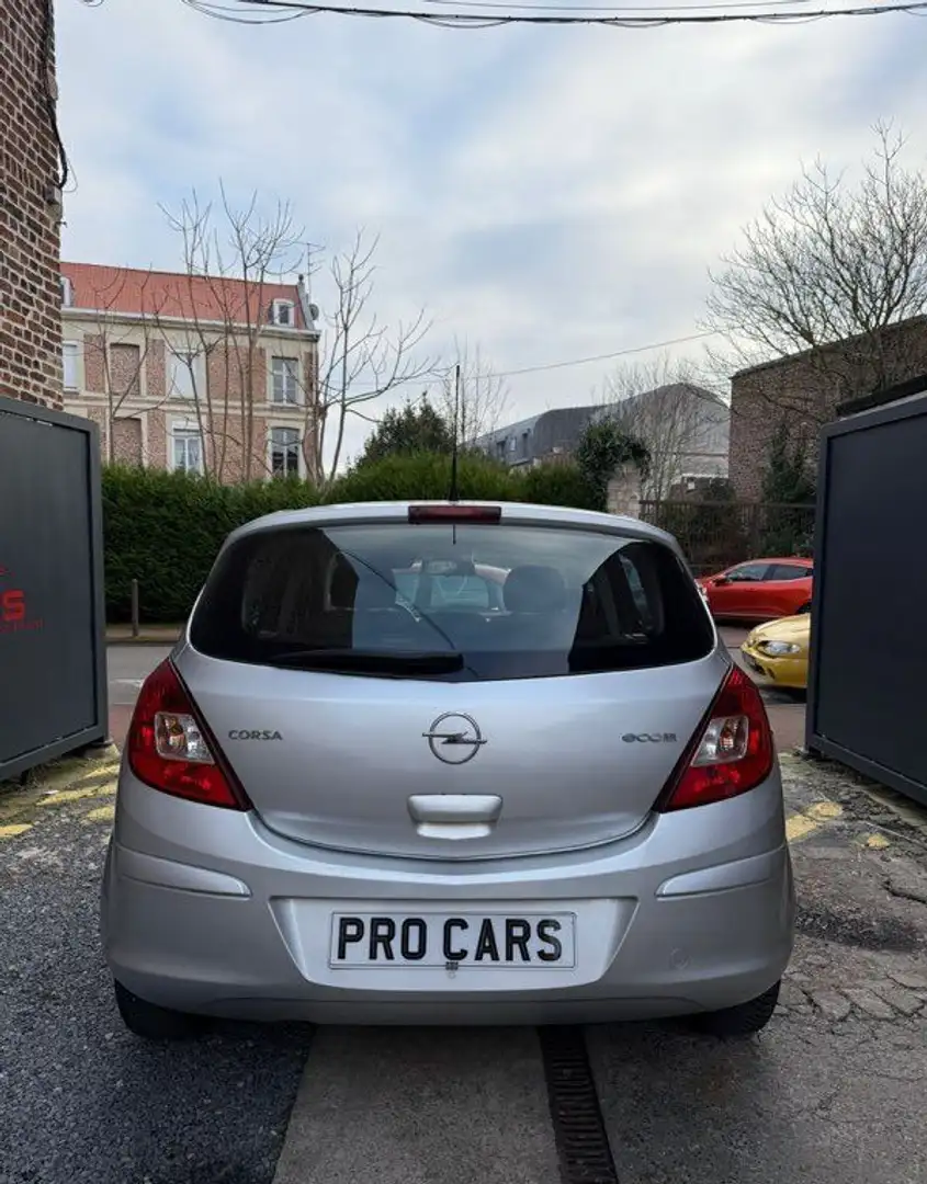 Opel Corsa Gris - 2