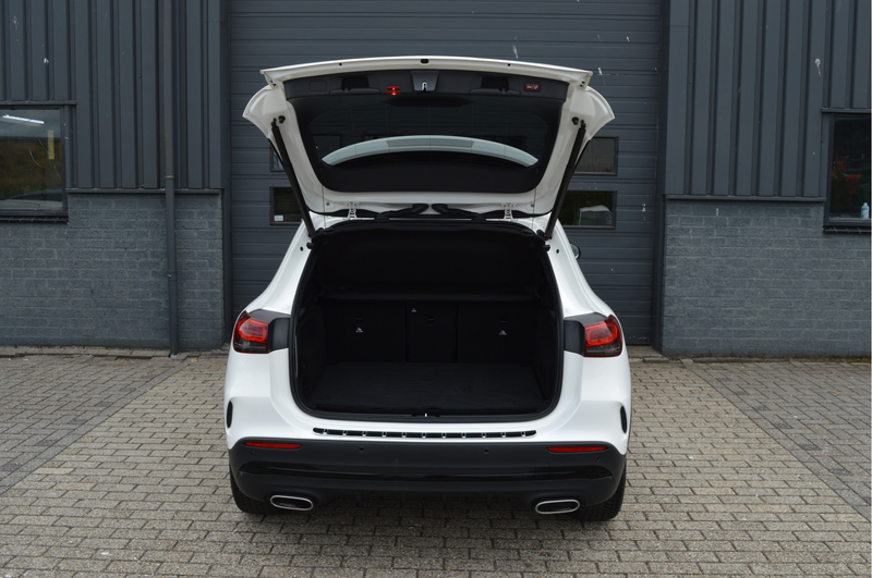 Mercedes-Benz GLA 200 Business Solution AMG | CAMERA | SFEERVERLICHTING — photo 11