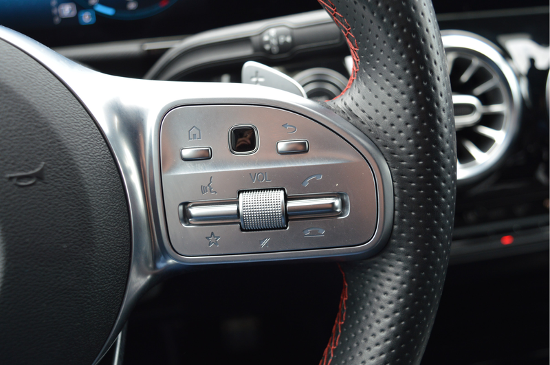 Mercedes-Benz GLA 200 Business Solution AMG | CAMERA | SFEERVERLICHTING — photo 20