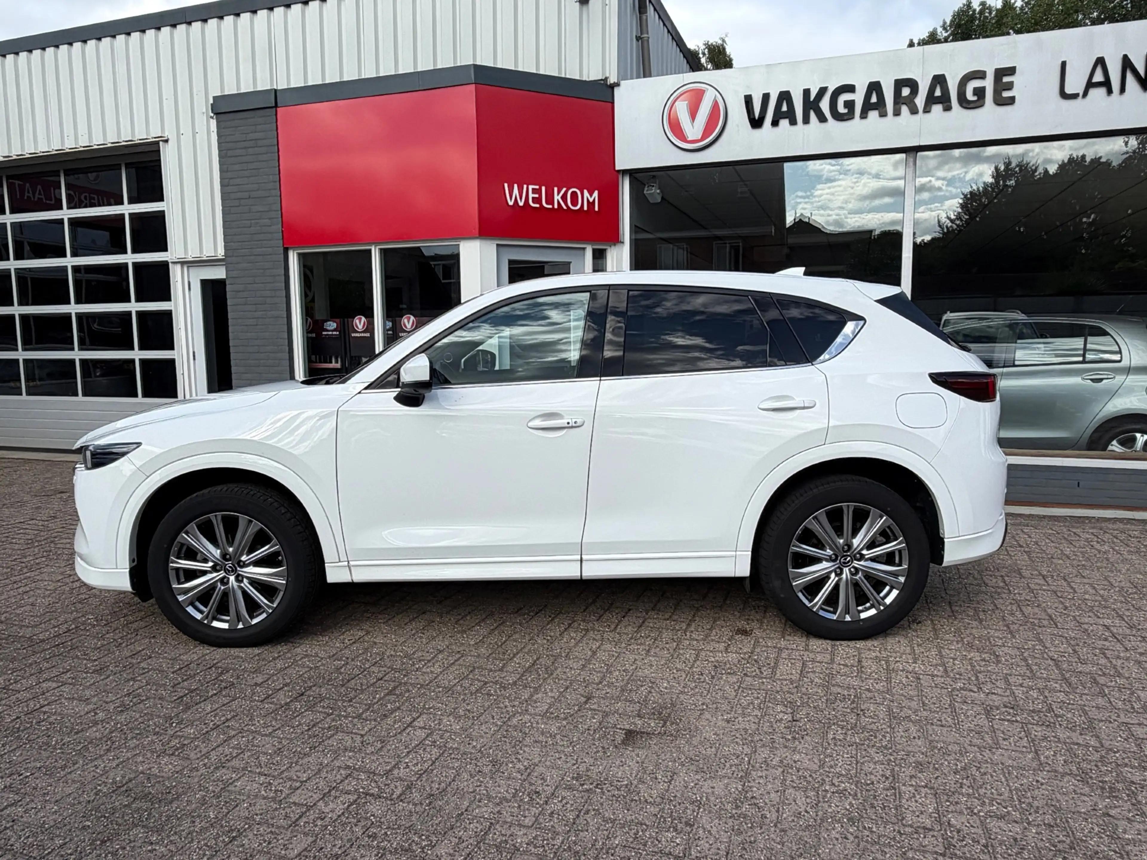 Mazda CX-5 2.0 SkyActiv-G 165 Signature, leder, glasdak, carp — photo 2