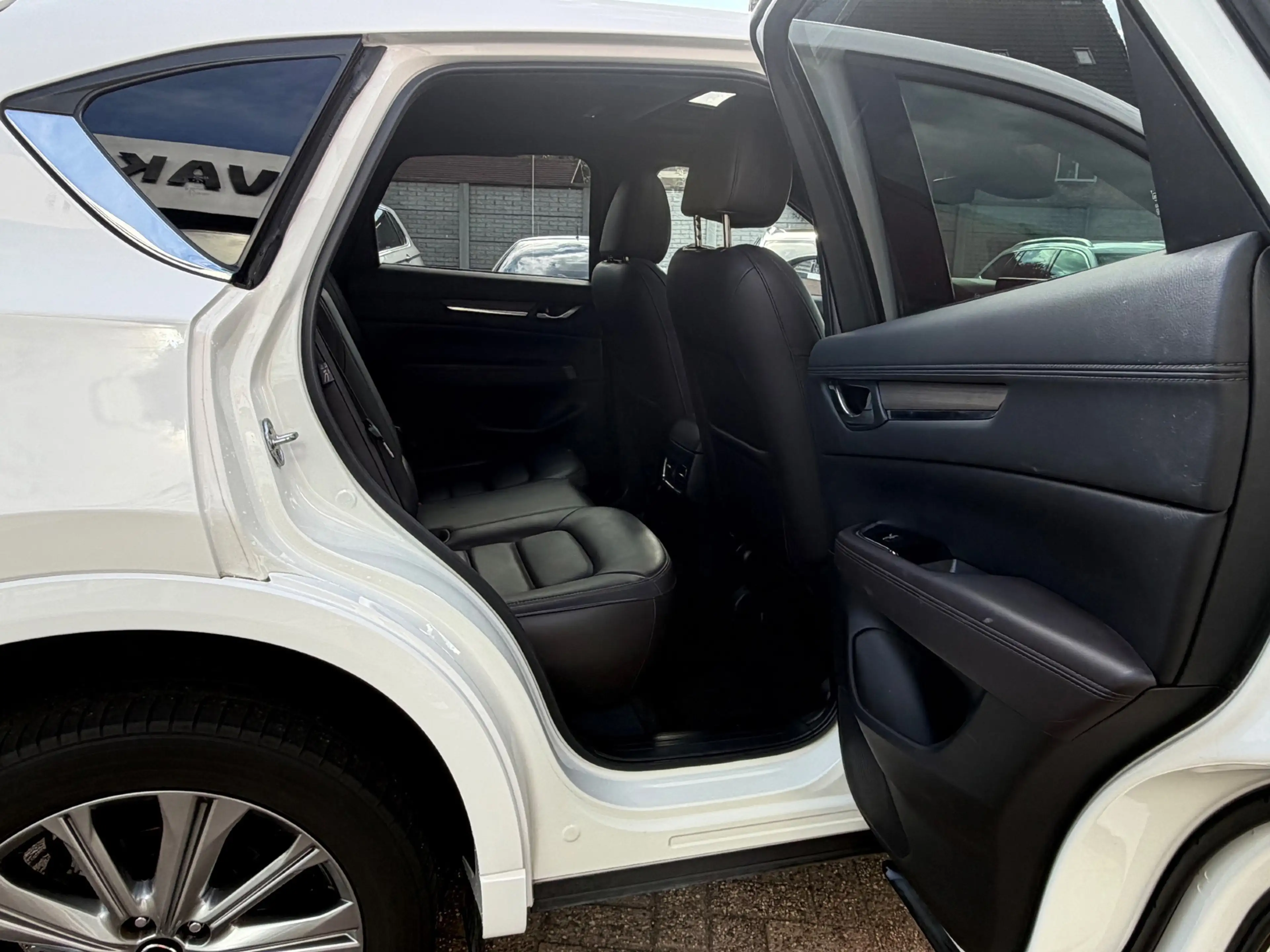 Mazda CX-5 2.0 SkyActiv-G 165 Signature, leder, glasdak, carp — photo 20