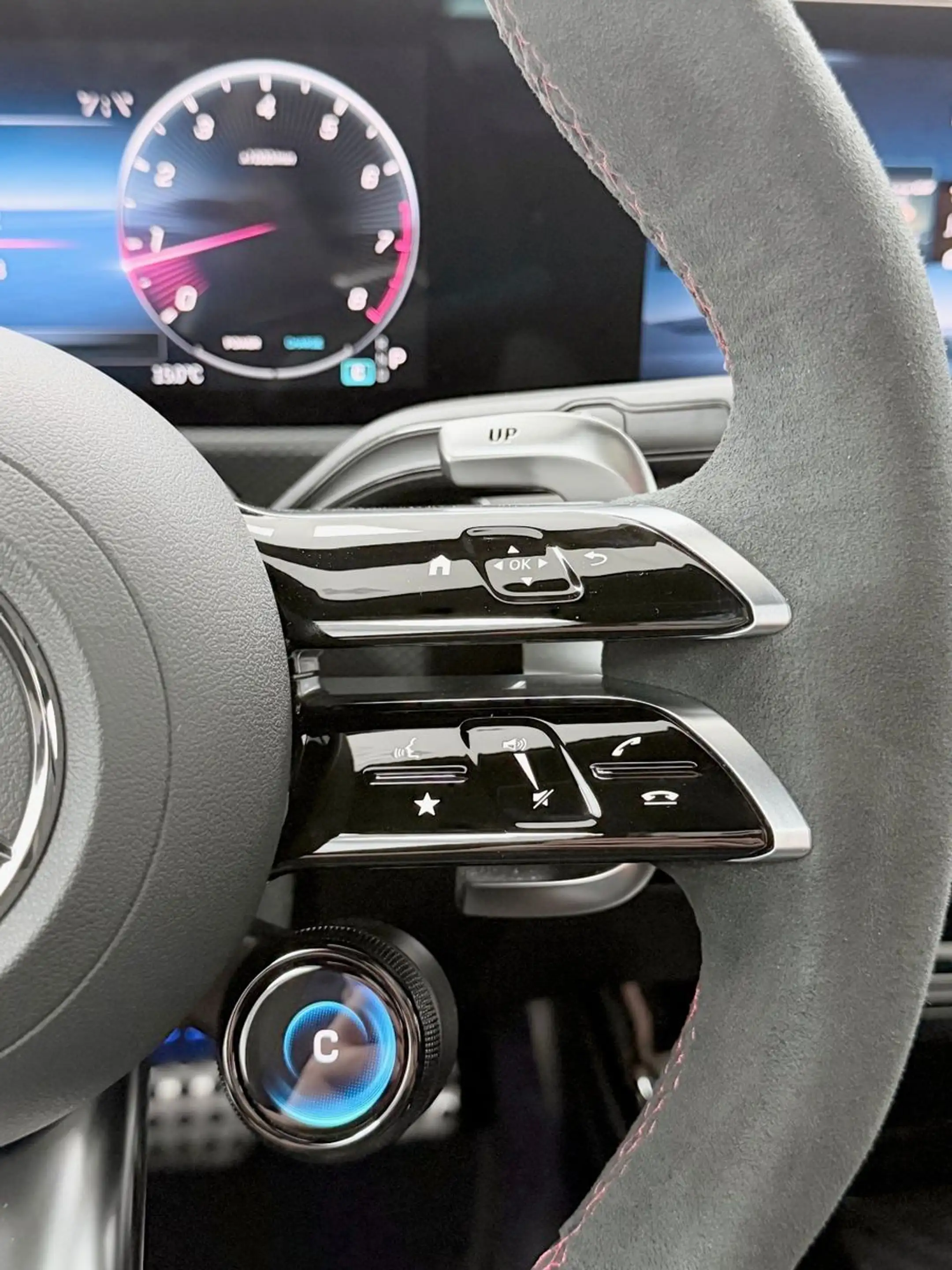 Mercedes-Benz CLA 35 AMG 4Matic.PANO.360°KAM.HUD.LED.NIGHT — photo 27