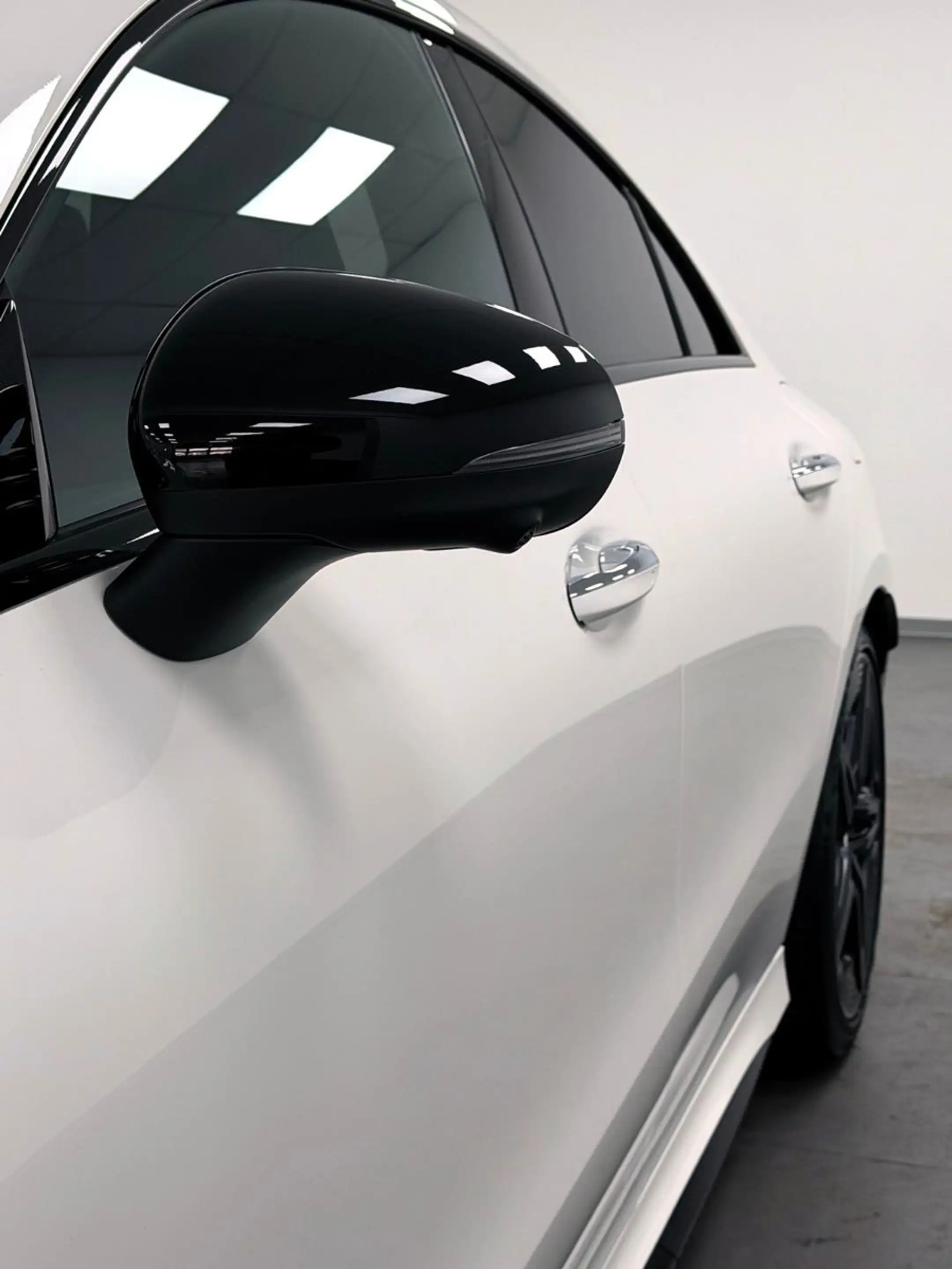 Mercedes-Benz CLA 35 AMG 4Matic.PANO.360°KAM.HUD.LED.NIGHT — photo 9