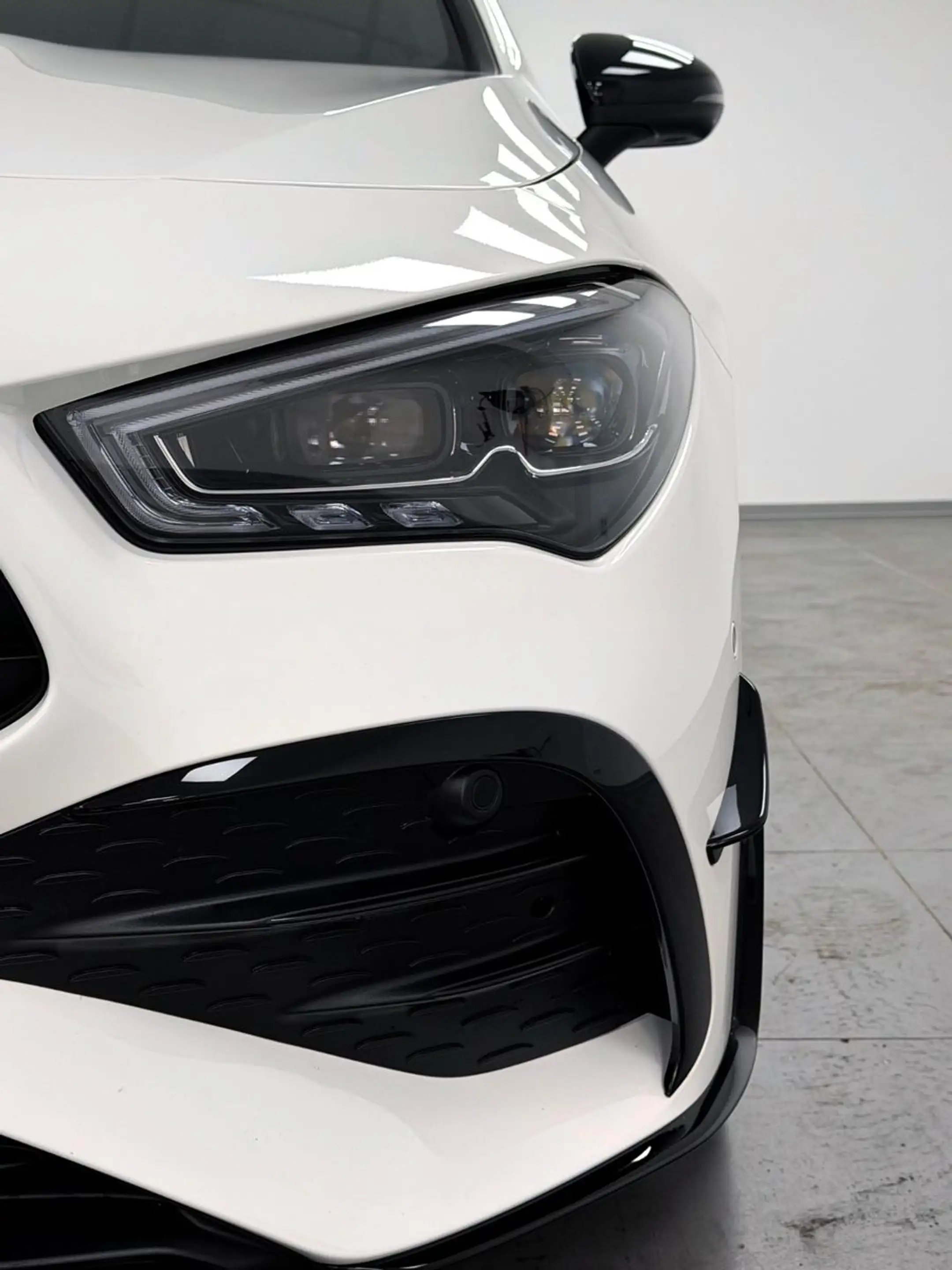 Mercedes-Benz CLA 35 AMG 4Matic.PANO.360°KAM.HUD.LED.NIGHT — photo 4