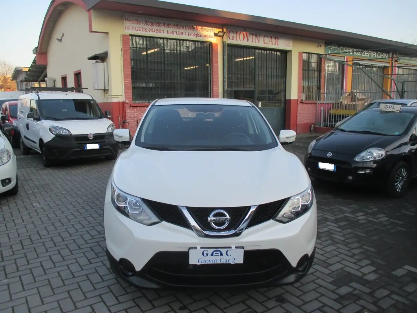 Nissan Qashqai Qashqai II 2014 1.2 dig-t Visia 115cv Weiß - 1