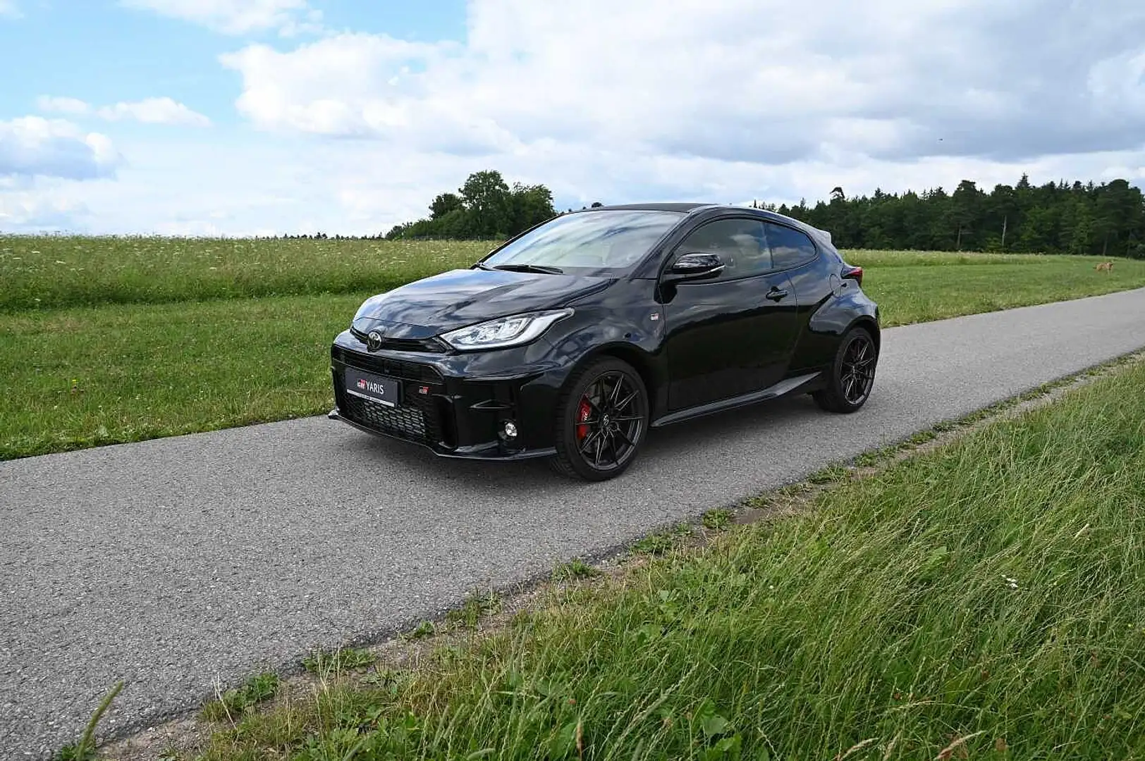 Toyota Yaris GR HIGH PERFORMACE Negro - 1