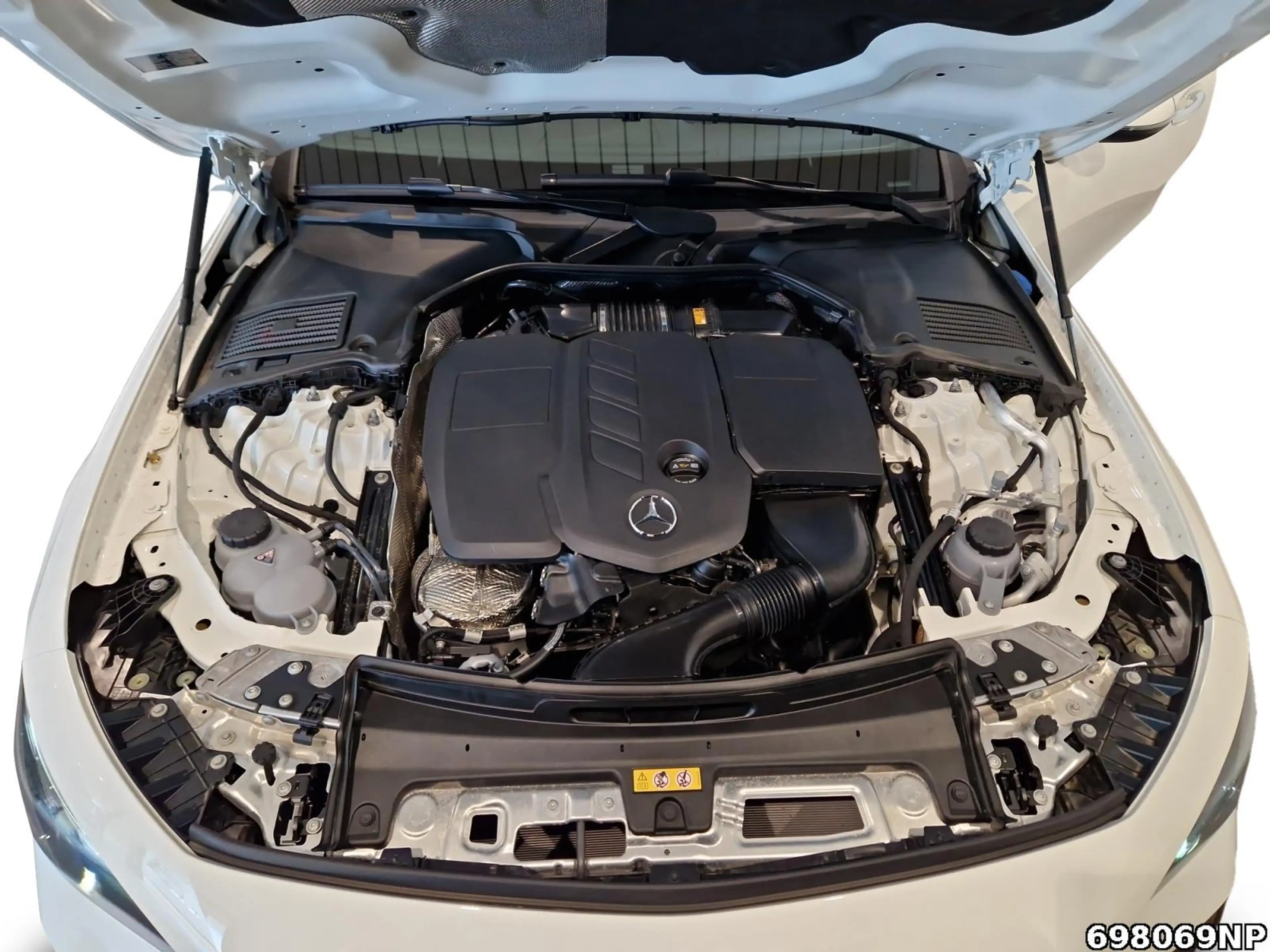 Mercedes-Benz CLE 220 d Coupé AMG Panorama Memory KEYLESS LED — photo 7