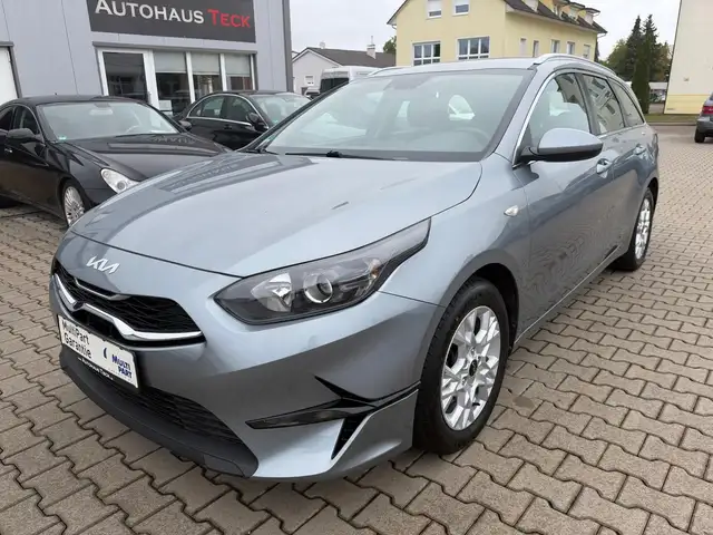 Kia cee'd / Ceed Apple Car Play/KAMERA+PDC/SHZ+Len.Heiz/8x
