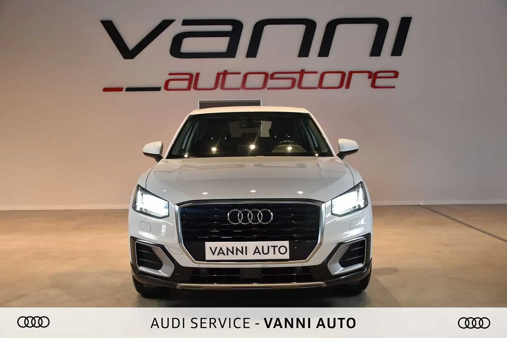 Audi Q2 30 TDI S tronic Identity Black Blanc - 2