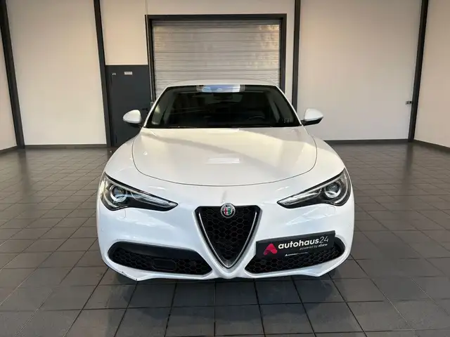 Alfa Romeo Stelvio view 2