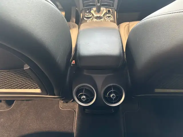 Alfa Romeo Stelvio view 13