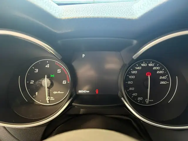 Alfa Romeo Stelvio view 7