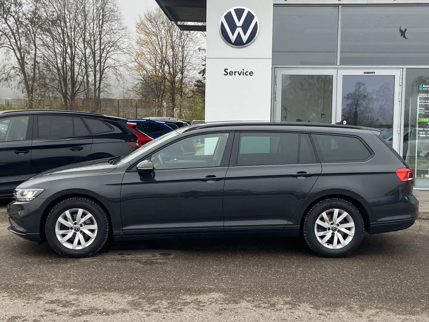 Volkswagen Passat Variant 2.0 TDI DSG NAVI+LED+AHK+KAMERA+E Grau - 2