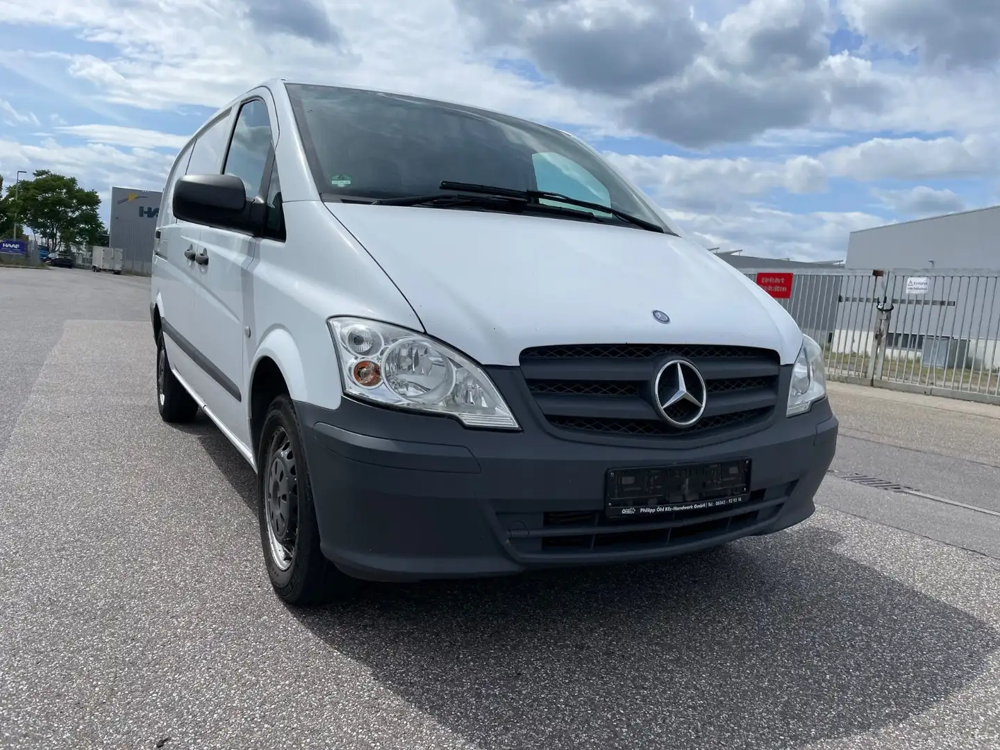Mercedes-Benz Vito Kasten 113 CDI lang Weiß - 1