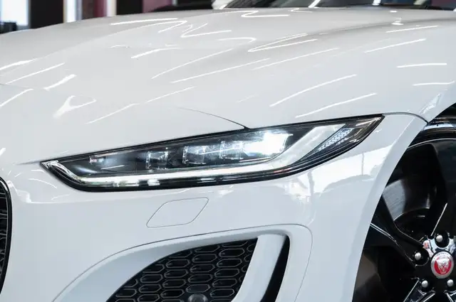 Jaguar F-Type view 4