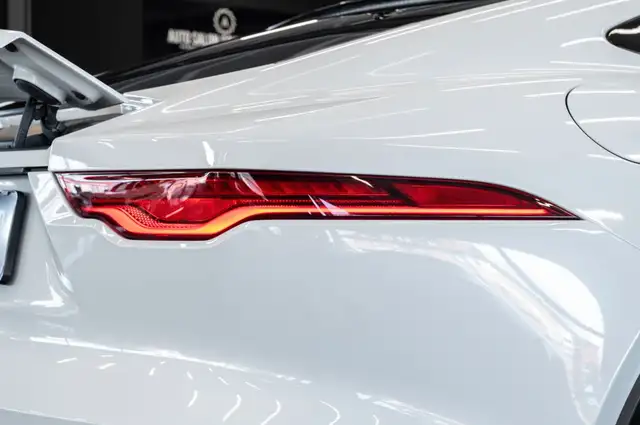 Jaguar F-Type view 8