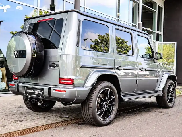 Mercedes-Benz G-Class view 7