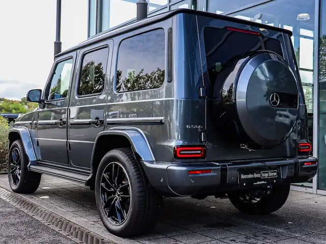 Mercedes-Benz G-Class view 3