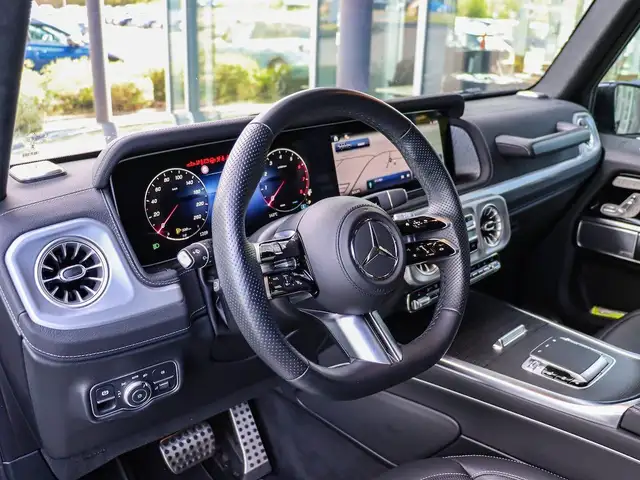 Mercedes-Benz G-Class view 14