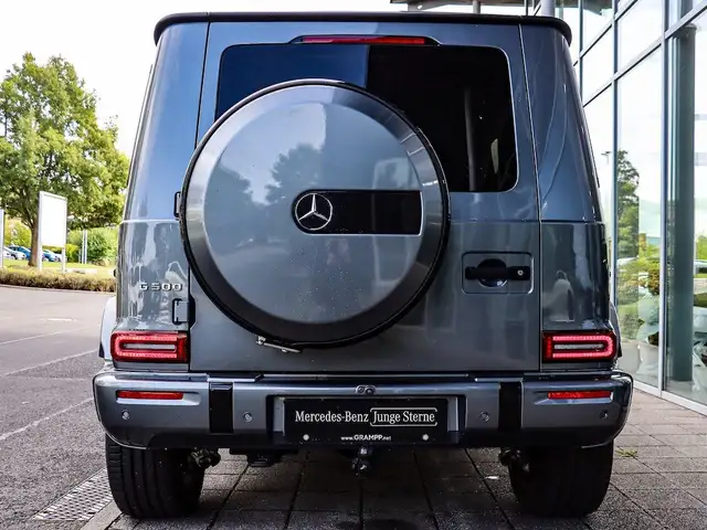 Mercedes-Benz G-Class view 4