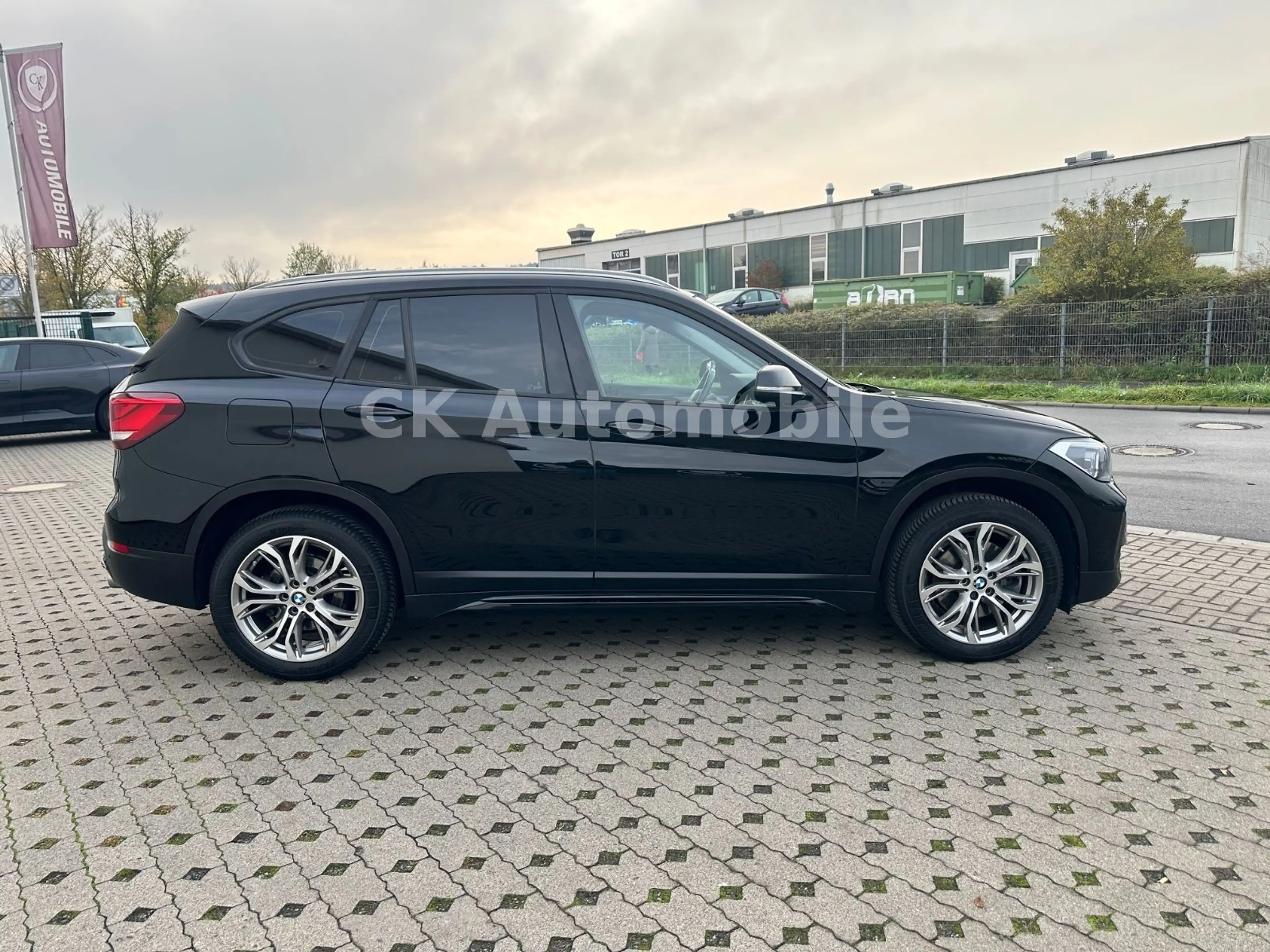 BMW X1 sDrive 20d Sport-Line/Navi/LED/Tempomat/AHK — photo 4