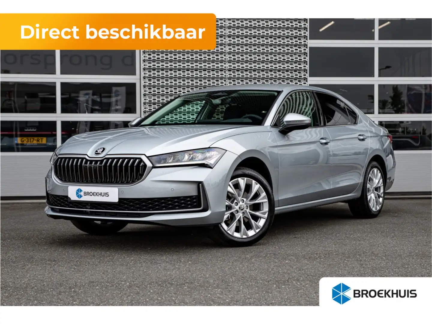 Skoda Superb First Edition | Achteruitrijcamera | Climatronic, Grijs - 1