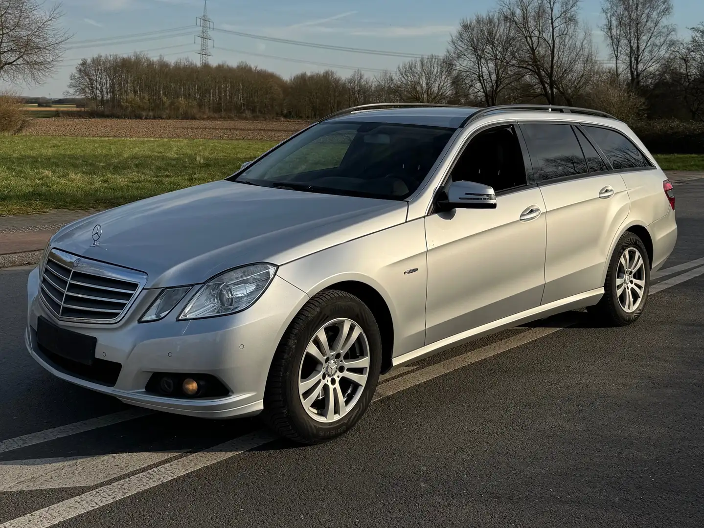 Mercedes-Benz E 200 E 200 CDI BlueEfficiency  *Hu 06.27 *Achse Neu Grau - 1