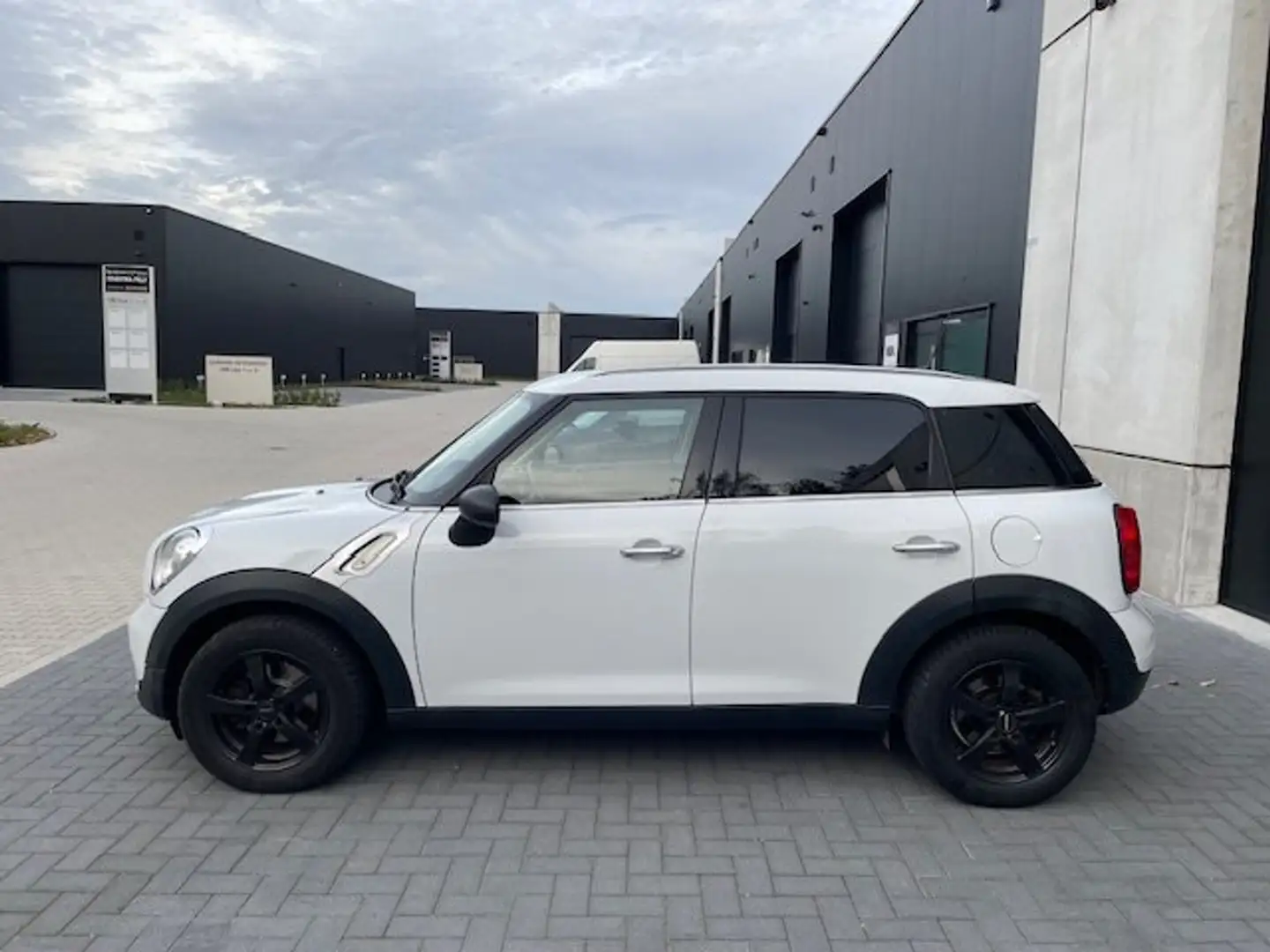 MINI One Countryman Mini One Countryman 1.6I, Airco, Gekeurd,Garantie Blanc - 1