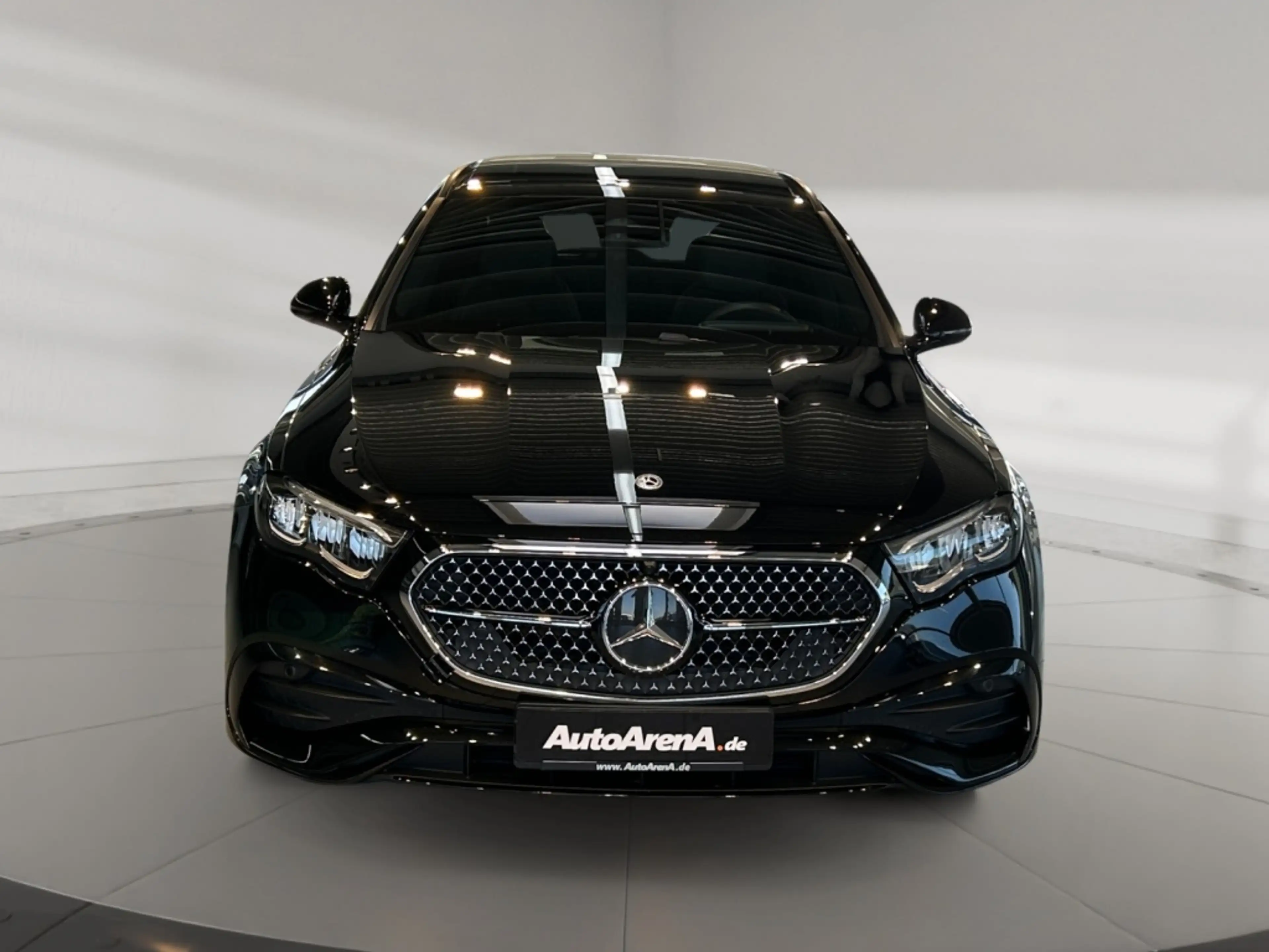 Mercedes-Benz E 200 T AMG AMG+MBUX+Night+AHK+Pano+SHD+Wide+Cam — photo 7