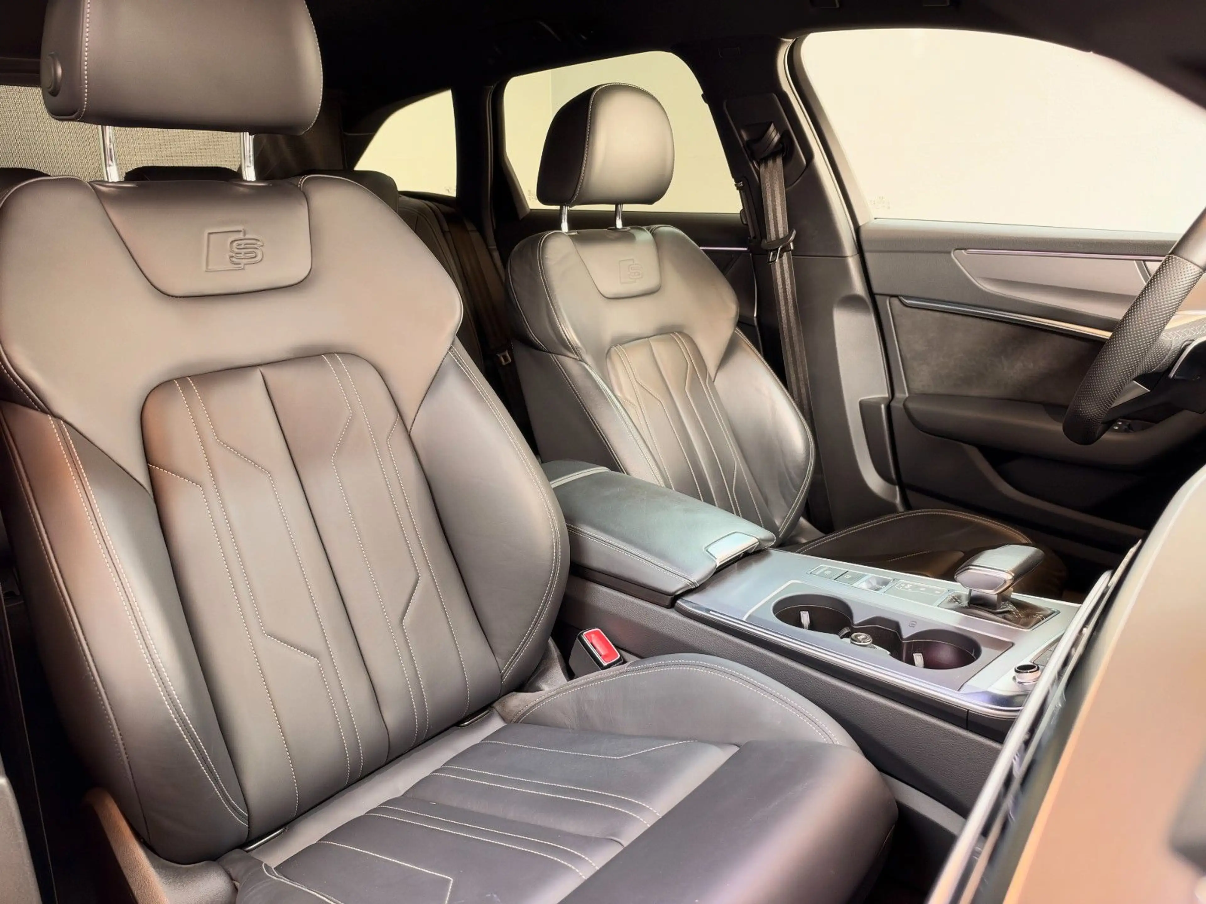 Audi A6 Avant 45 TFSI quattro sport S line Sport + — photo 12