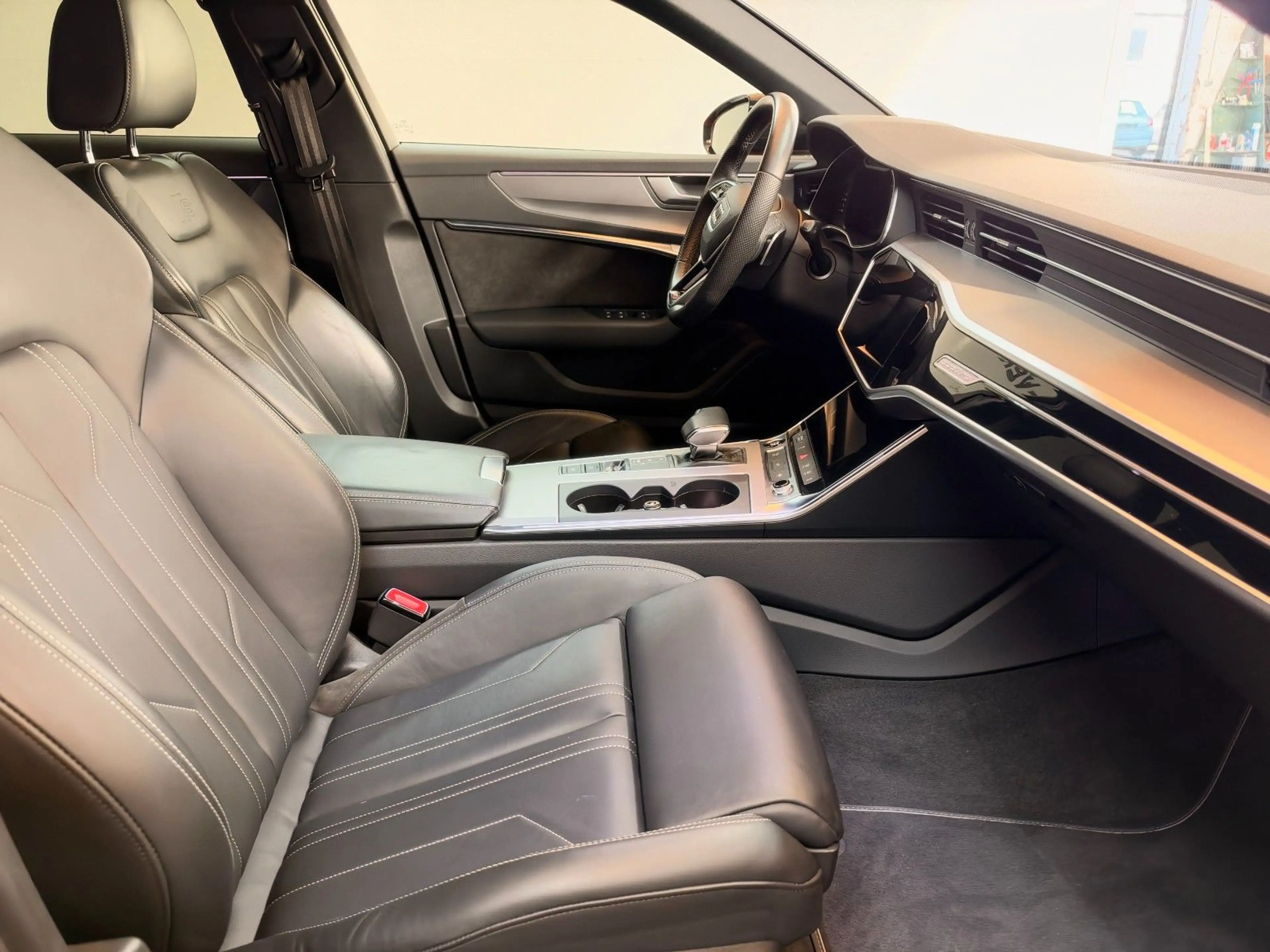 Audi A6 Avant 45 TFSI quattro sport S line Sport + — photo 10